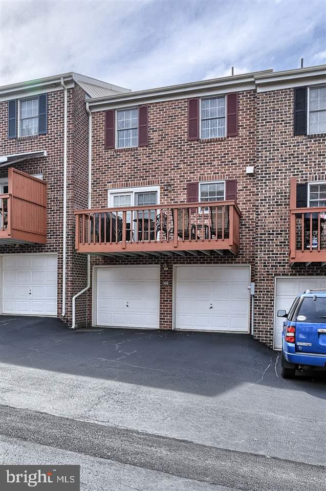 906 Chambers Ridge York, PA 17402 - Photo 6 of 36 Gallery Image 6
