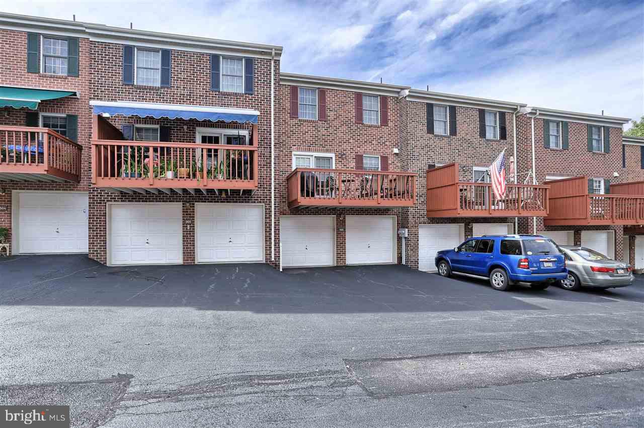 906 Chambers Ridge York, PA 17402 - Photo 7 of 36 Gallery Image 7