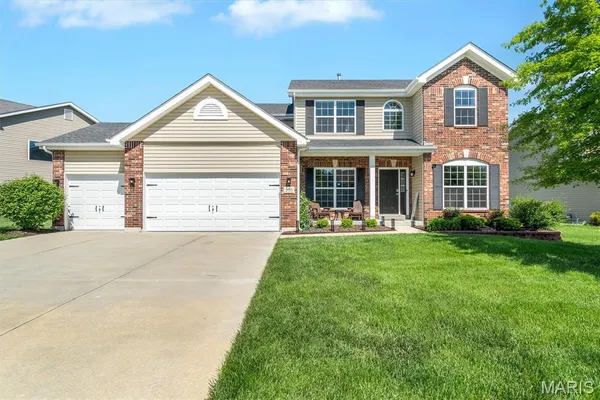 $590,000 | 255 Mason Glen Drive, Lake St. Louis, MO 63367