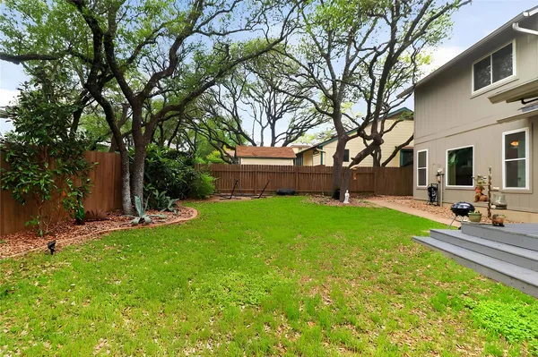 $2,300 | 1607 Gracy Farms Lane, Austin, TX 78758