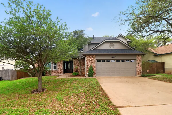 $2,300 | 1607 Gracy Farms Lane, Austin, TX 78758
