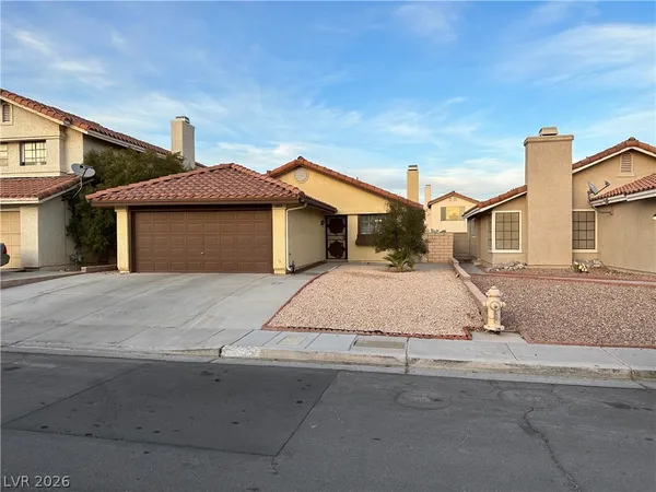 $1,755 | 7652 Kalmalii Avenue, Las Vegas, NV 89147