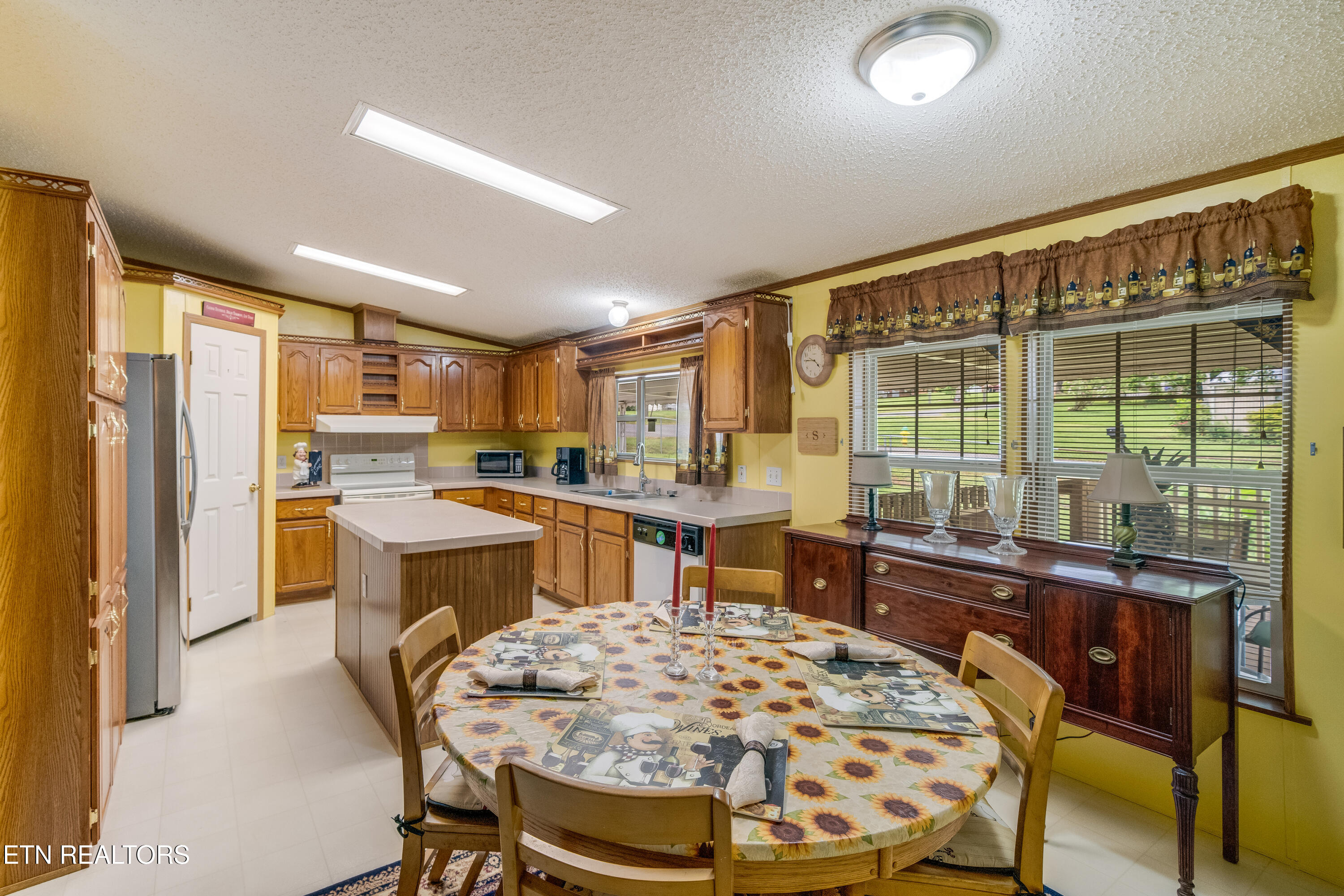 249 Davis Road Strawberry Plains, TN 37871 - Photo 36 of 57 Kitchen-Dining Room_13935