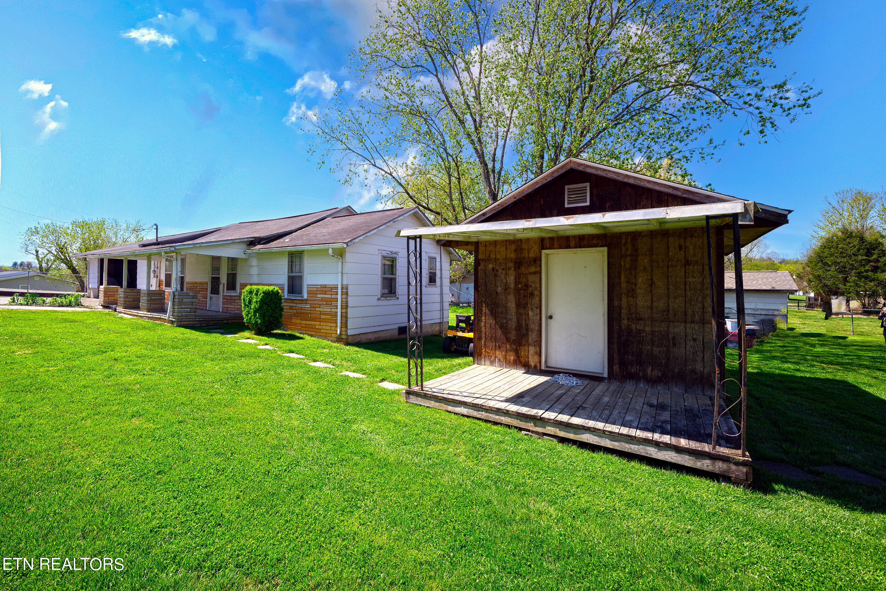 249 Davis Road Strawberry Plains, TN 37871 - Photo 51 of 57 74 Playhouse and Extra Home_8624