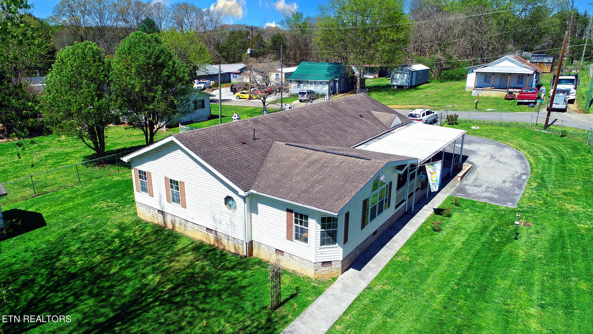 249 Davis Road Strawberry Plains, TN 37871 - Photo 6 of 57 19Exterior_0533