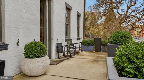 $800,000 | 515 North Washington Street, Unit 105, Alexandria, VA 22314