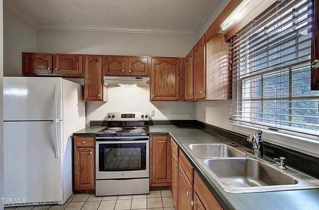 $264,900 | 33 Oak Leaf Circle, Unit 33, Johnson City, TN 37601