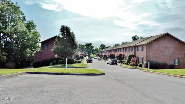 $264,900 | 33 Oak Leaf Circle, Unit 33, Johnson City, TN 37601