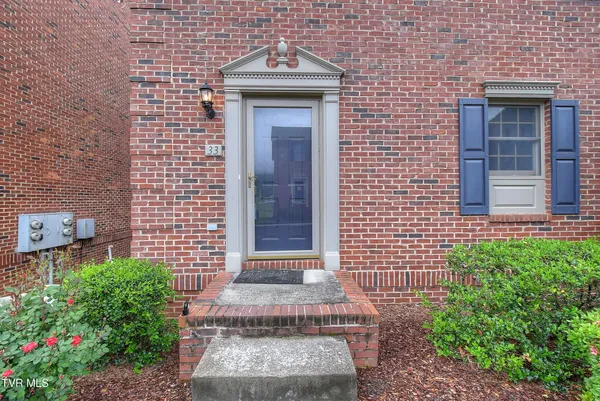 $264,900 | 33 Oak Leaf Circle, Unit 33, Johnson City, TN 37601