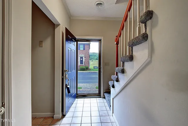 $264,900 | 33 Oak Leaf Circle, Unit 33, Johnson City, TN 37601