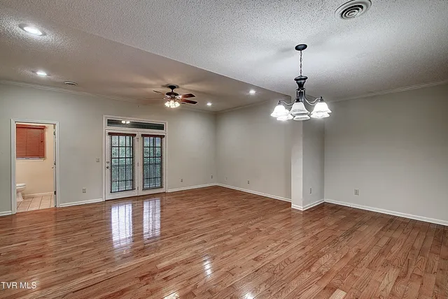 $264,900 | 33 Oak Leaf Circle, Unit 33, Johnson City, TN 37601