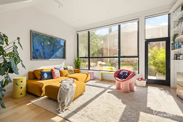 $17,900 | 286 Manhattan Avenue | Williamsburg