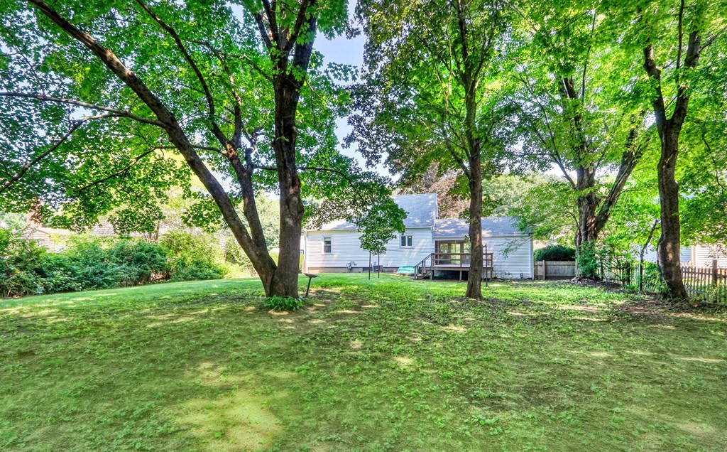 9 Lee Road Sharon, MA 02067 - Photo 18 of 19 Gallery Image 18