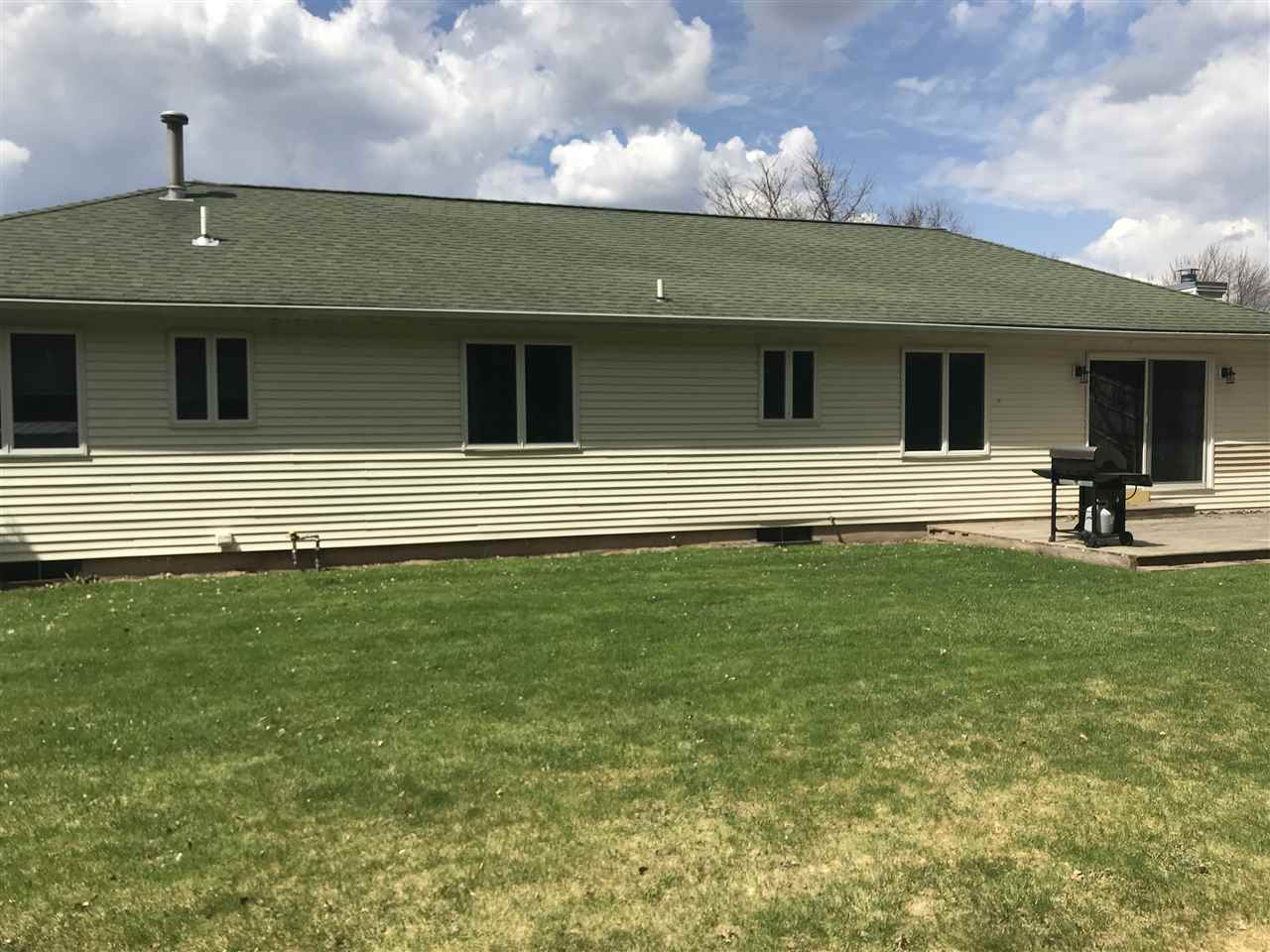693 Holly Road Cadillac, MI 49601 - Photo 3 of 35 1860524-2.JPG