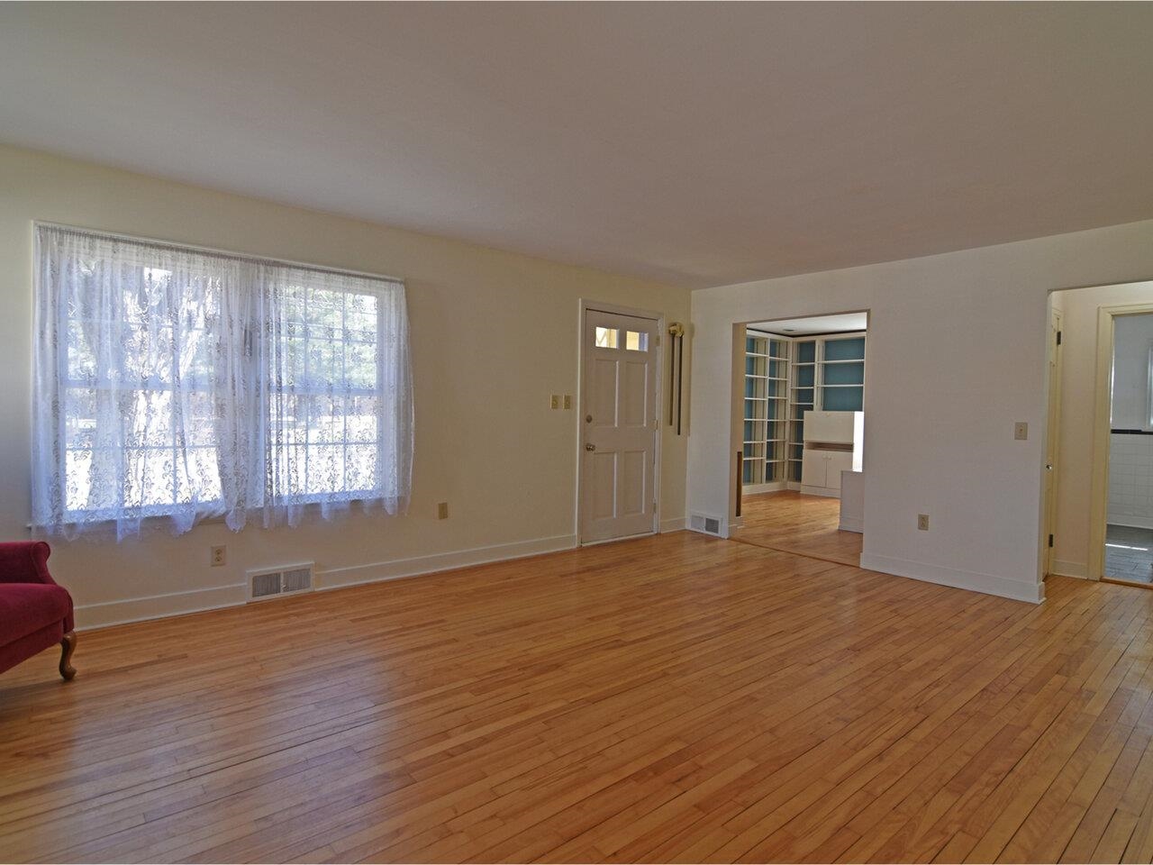 1033 Pine Street Burlington, VT 05401 - Photo 13 of 44