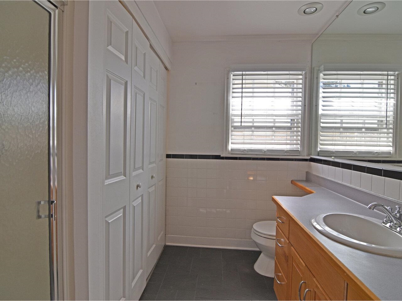 1033 Pine Street Burlington, VT 05401 - Photo 18 of 44