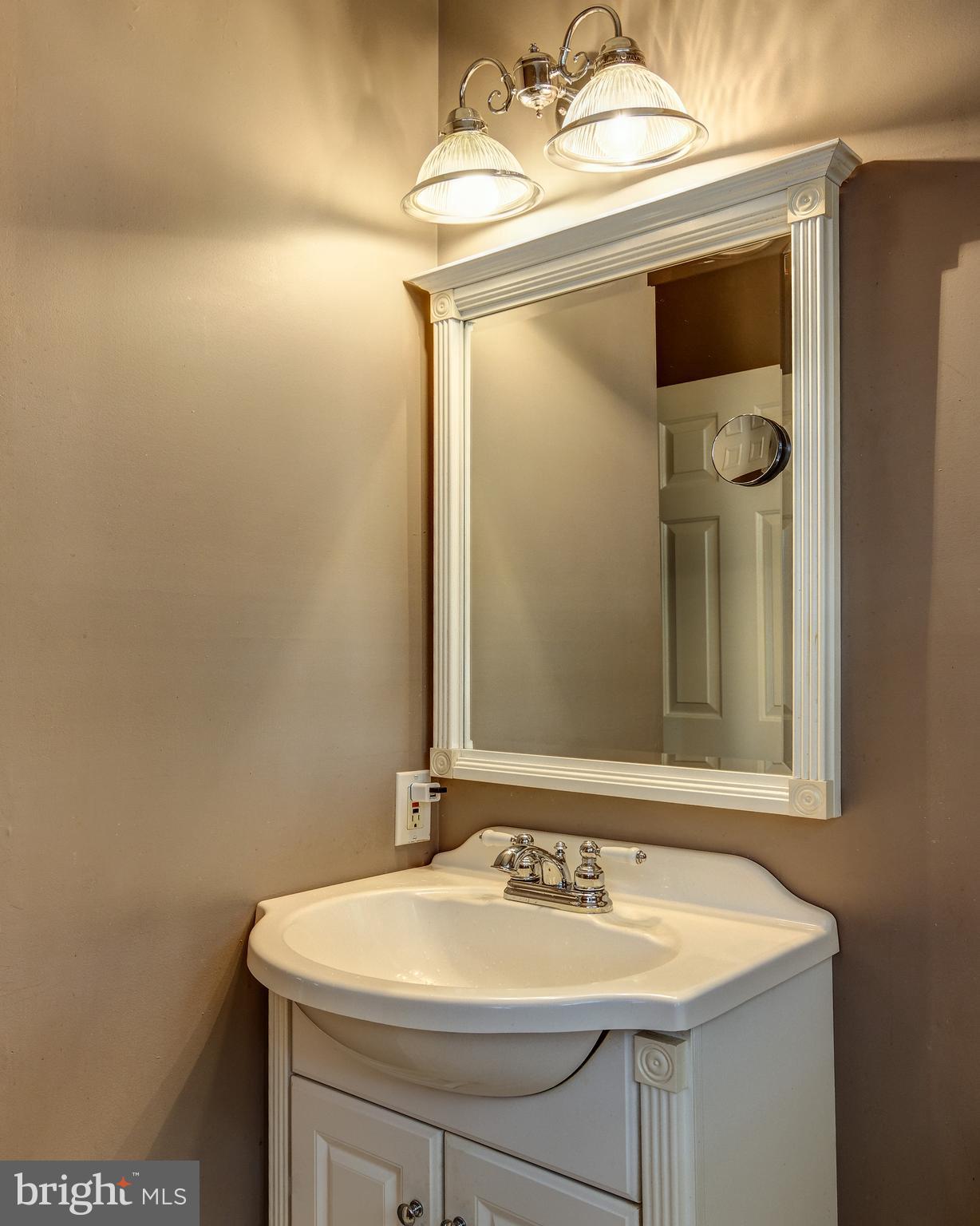 201 Union Mill Road Mount Laurel, NJ 08054 - Photo 18 of 38 1st Floor Bathroom