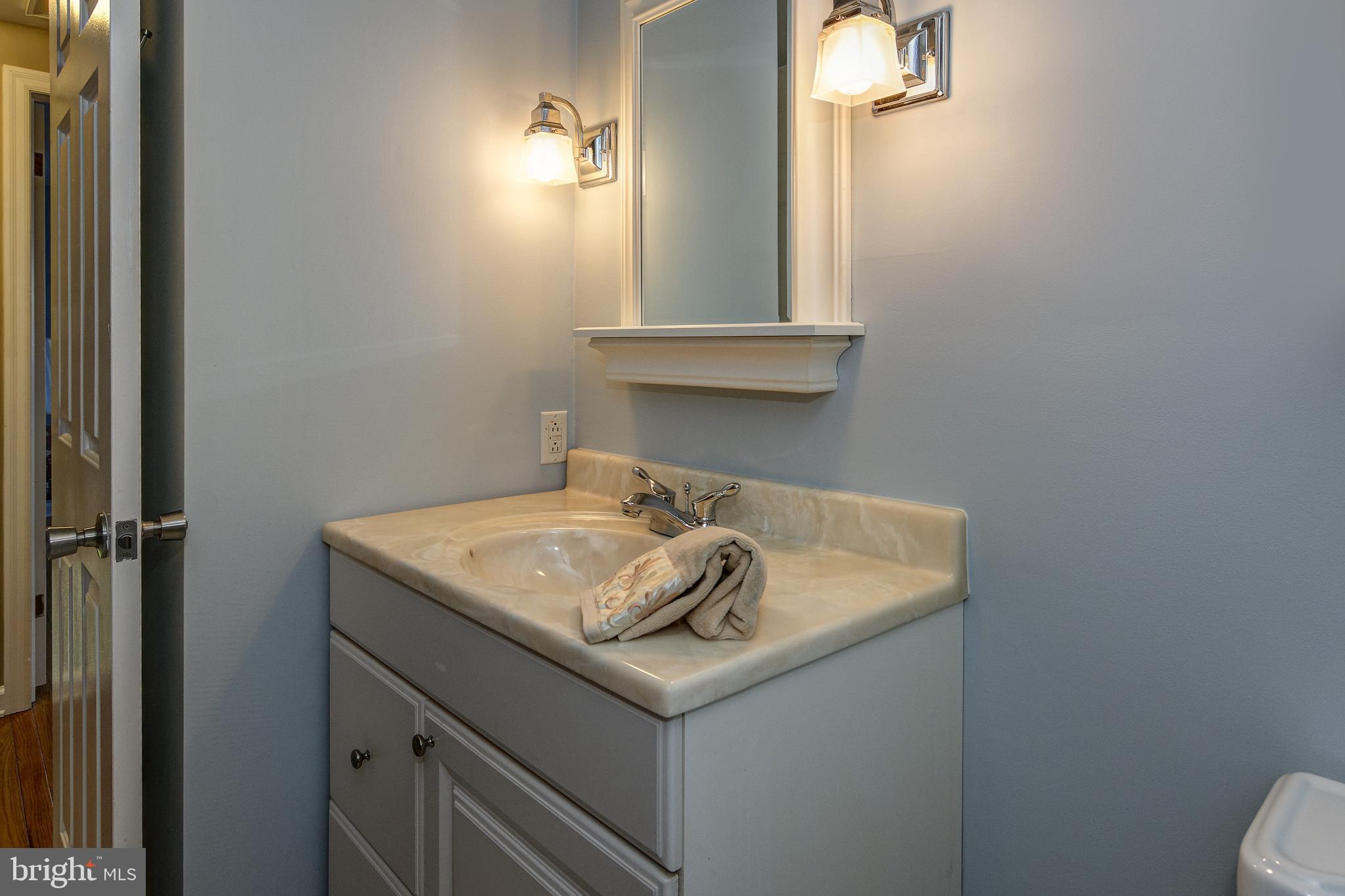 201 Union Mill Road Mount Laurel, NJ 08054 - Photo 27 of 38 Guest Full Bathroom
