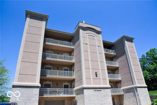 $550,000 | 6650 Page Boulevard, Unit 101, Indianapolis, IN 46220
