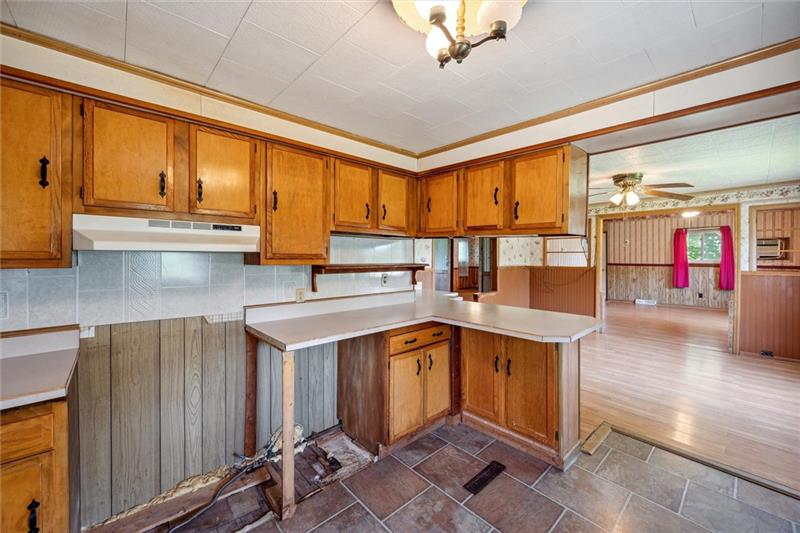 789 Mahoning Road Templeton, PA 16259 - Photo 18 of 41 a kitchen that has a sink and a stove in it