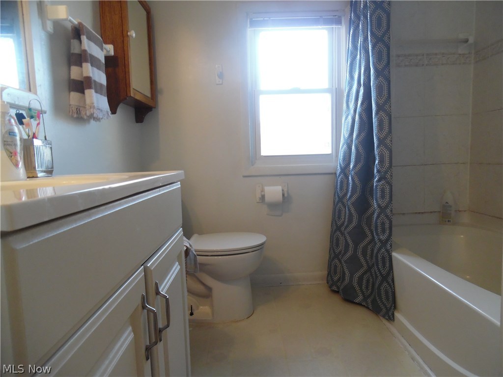 974 Dan Street Akron, OH 44310 - Photo 12 of 16 Gallery Image 12