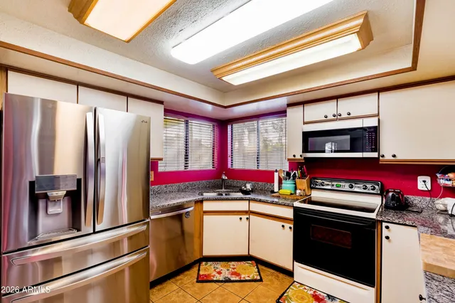 $425,000 | 8151 West Sierra Vista Drive, Glendale, AZ 85303