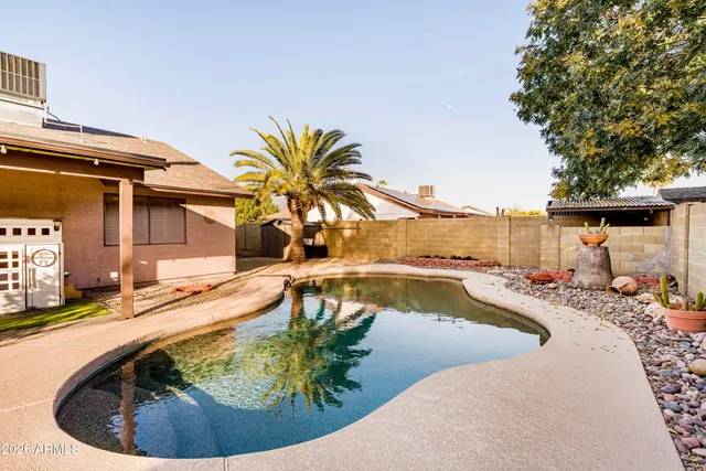 $425,000 | 8151 West Sierra Vista Drive, Glendale, AZ 85303