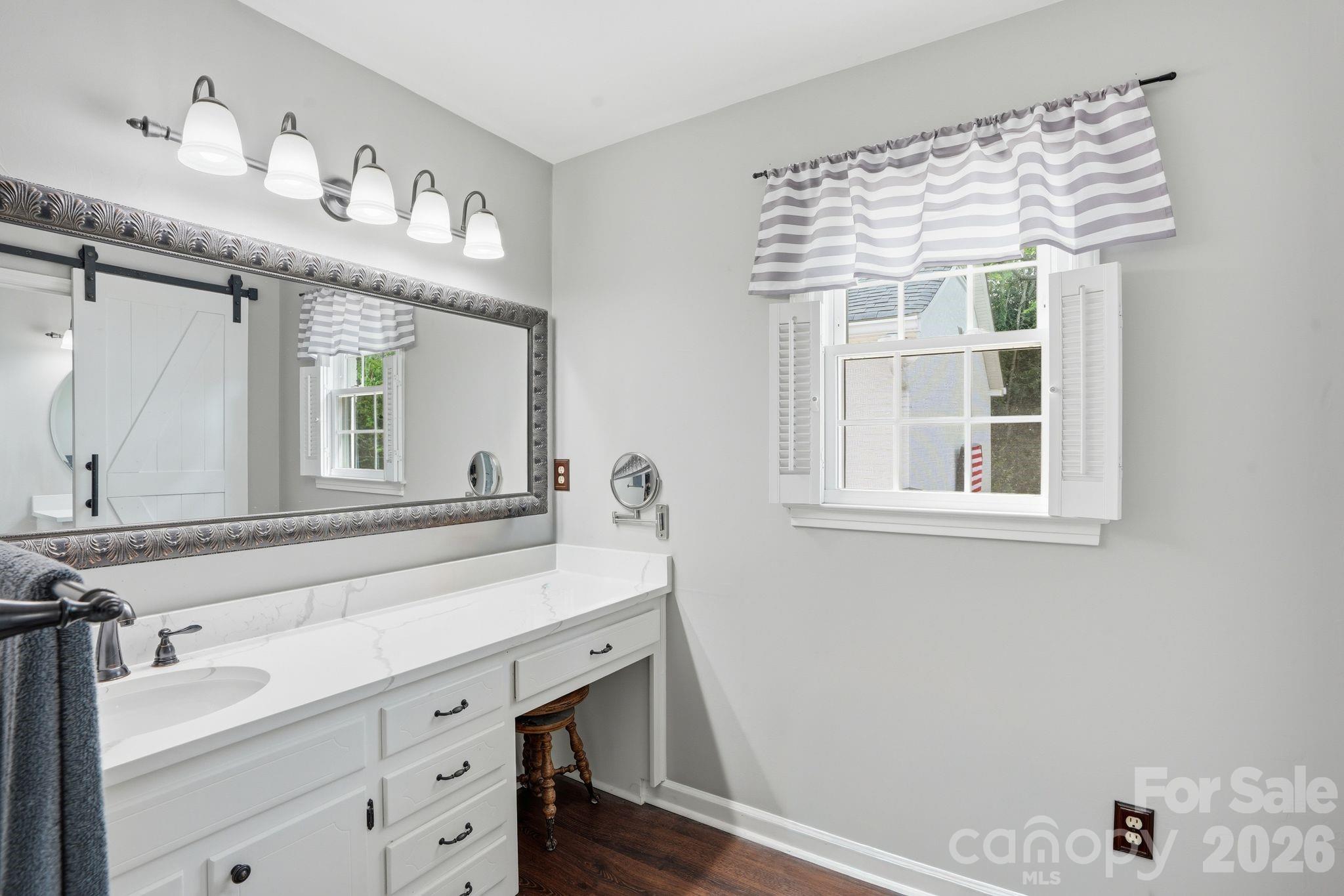 7245 Hopeton Road Charlotte, NC 28210 - Photo 13 of 32 Gallery Image 13