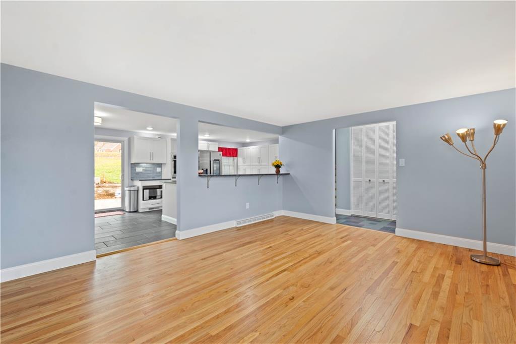 1190 Rolling Meadow Road Pittsburgh, PA 15241 - Photo 7 of 25 Gallery Image 7