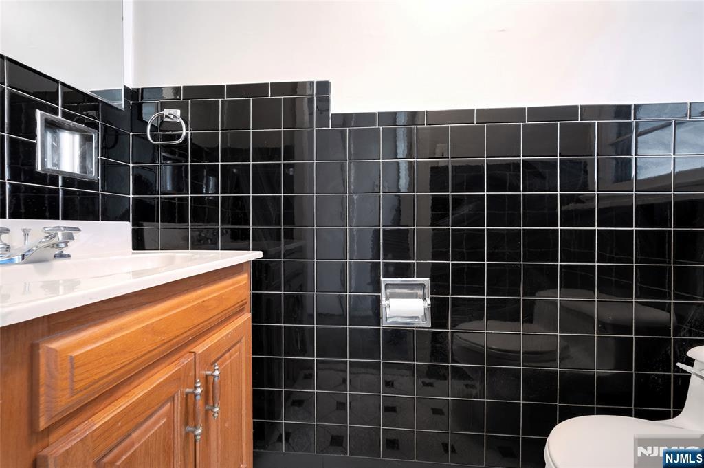 24 Carolyn Road Belleville, NJ 07109 - Photo 14 of 22