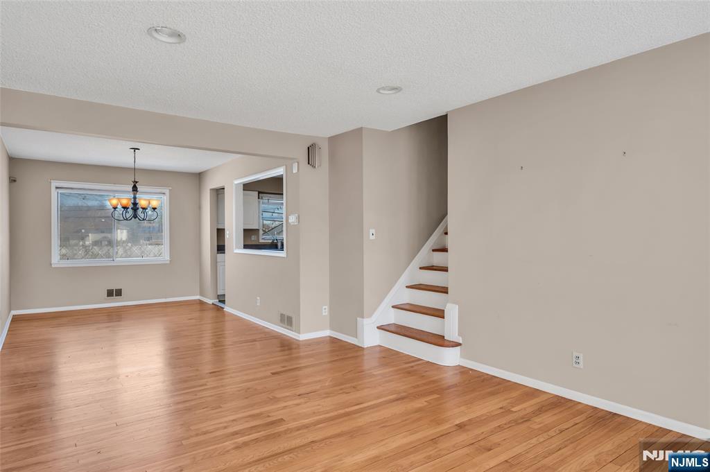 24 Carolyn Road Belleville, NJ 07109 - Photo 5 of 22