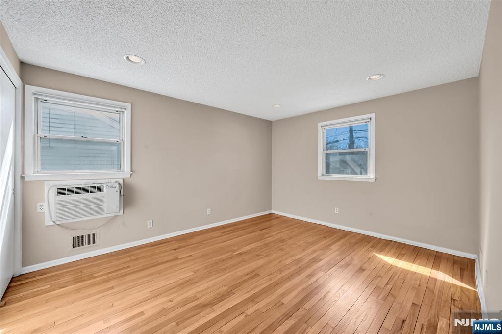 24 Carolyn Road Belleville, NJ 07109 - Photo 7 of 22