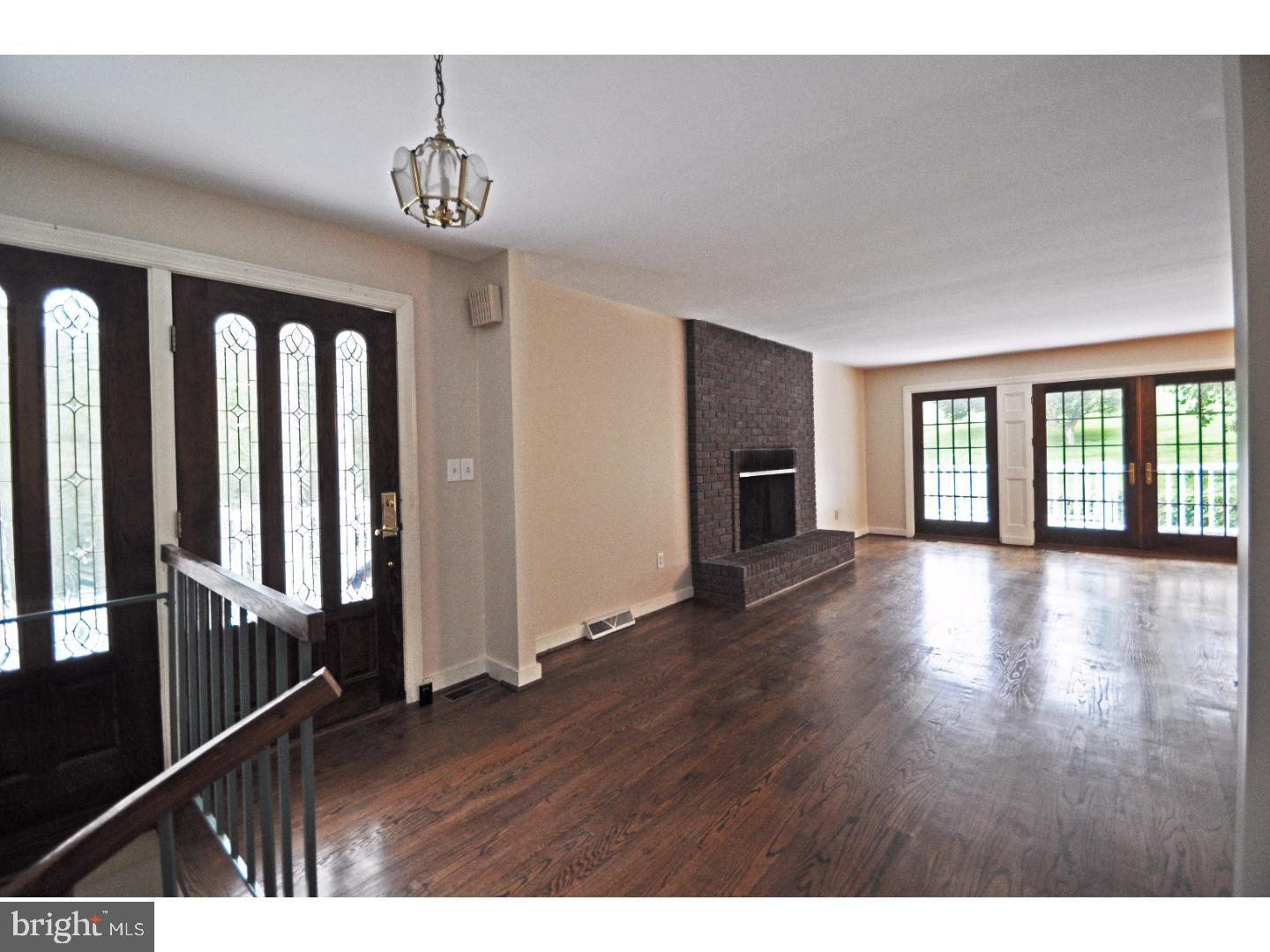 120 Penn Green Road Landenberg, PA 19350 - Photo 2 of 21 Living Room