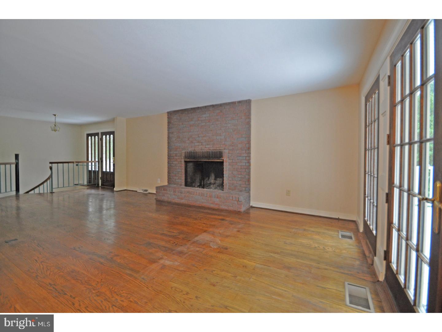 120 Penn Green Road Landenberg, PA 19350 - Photo 3 of 21 Living Room