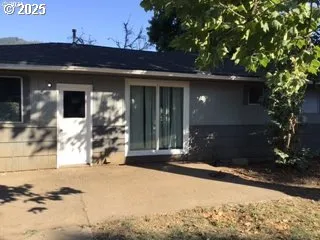$250,000 | 613 Irving Drive, Myrtle Creek, OR 97457