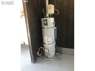 $250,000 | 613 Irving Drive, Myrtle Creek, OR 97457