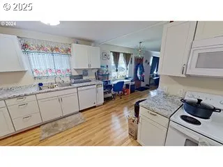 $250,000 | 613 Irving Drive, Myrtle Creek, OR 97457