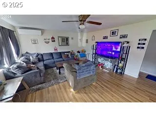 $250,000 | 613 Irving Drive, Myrtle Creek, OR 97457