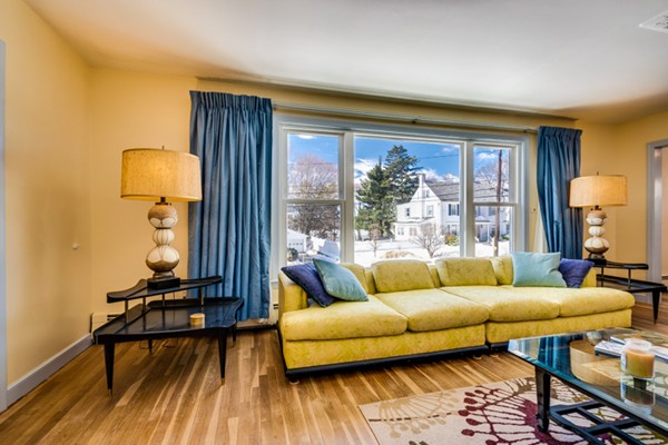 72 Arlington Road Woburn, MA 01801 - Photo 6 of 26 Gallery Image 6