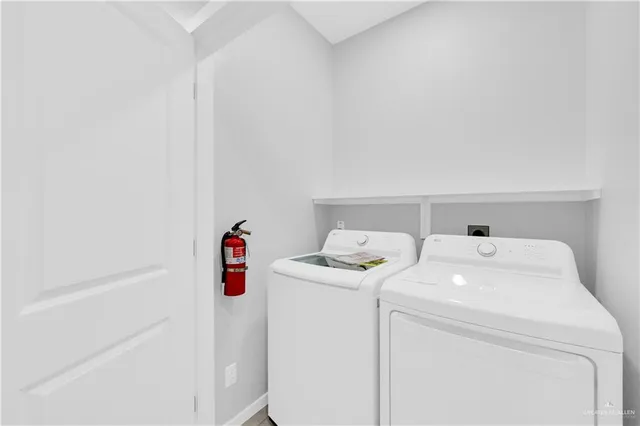 $1,350 | 2309 South Hillside Avenue, Unit 3, Edinburg, TX 78542