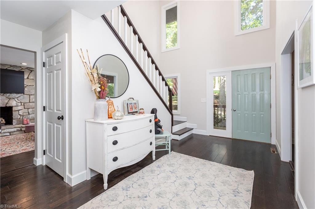 3231 High Cliffs Road Pfafftown, NC 27040 - Photo 4 of 36 Gallery Image 4