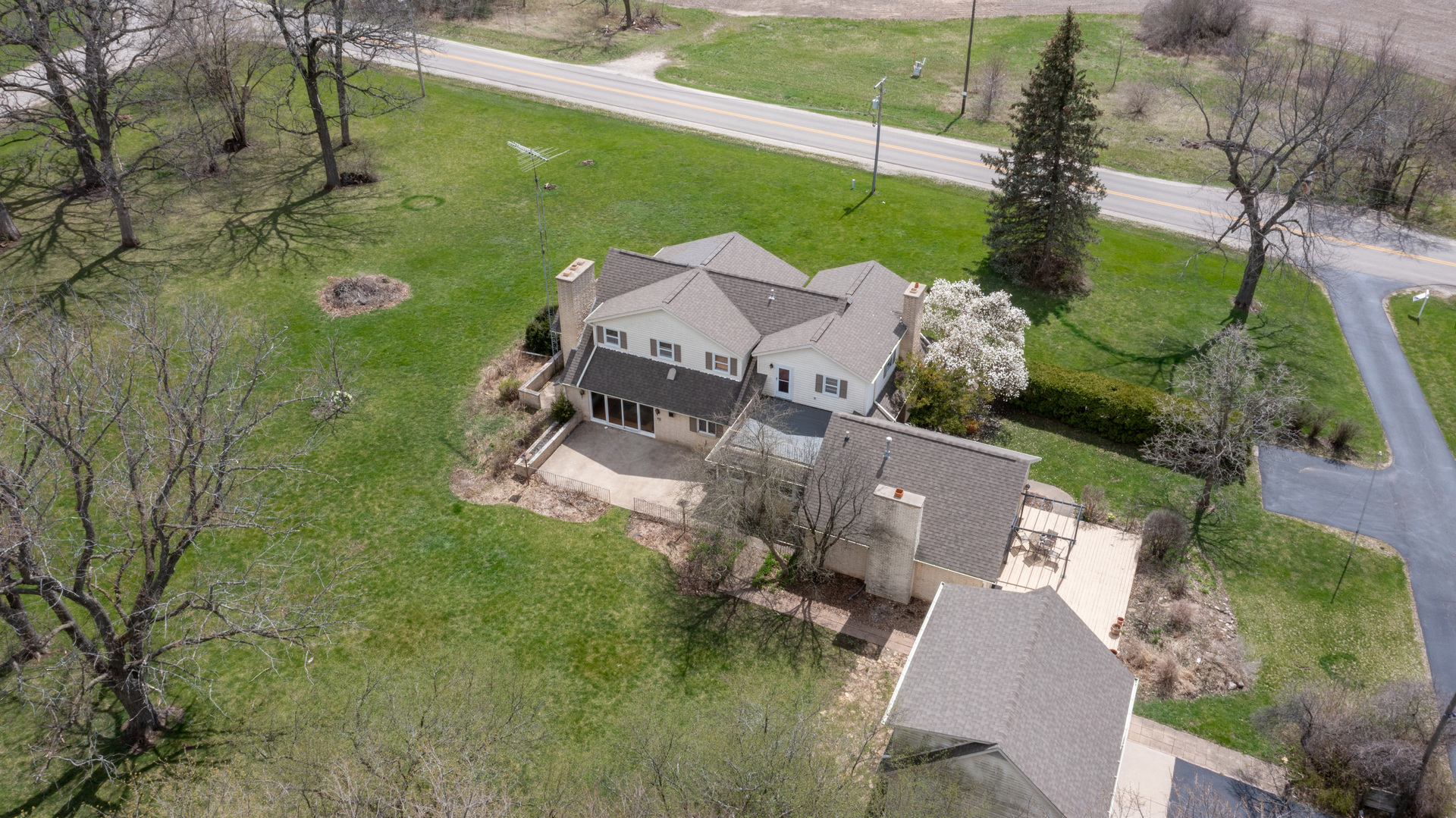21614 River Road Marengo, IL 60152 - Photo 41 of 45 an aerial view of a house with a yard