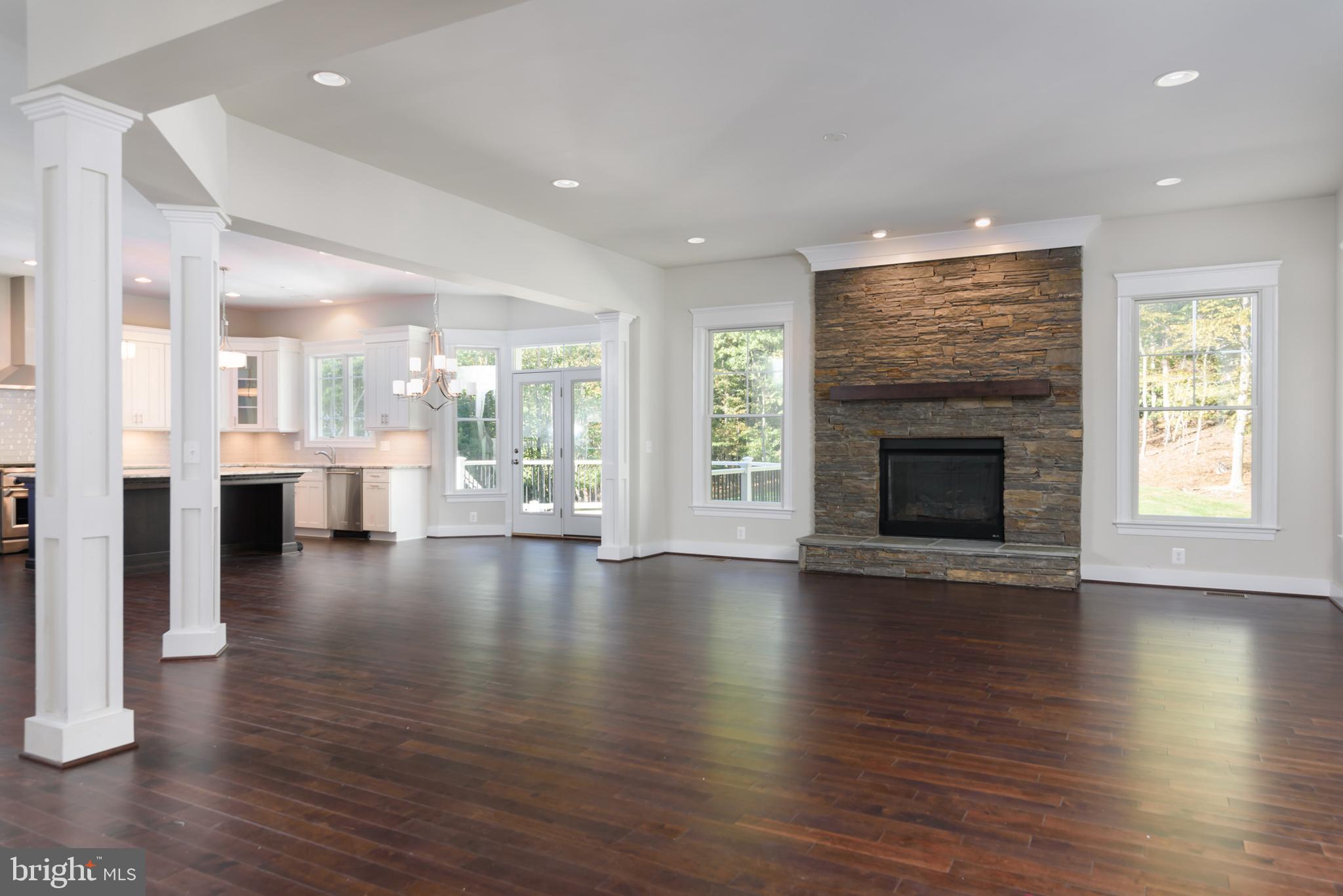 FAMILY-ROOM