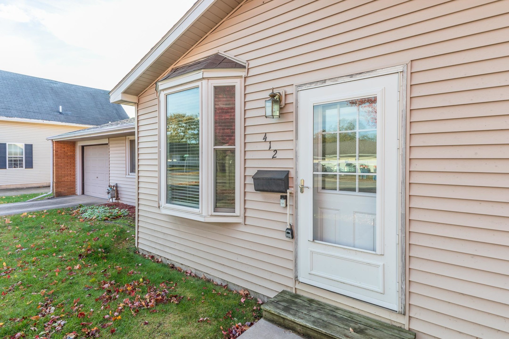 412 East Prairie Street Pontiac, IL 61764 - Photo 11 of 26 a view of house with backyard