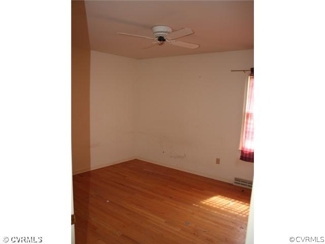 975 Cartersville Road Cumberland, VA 23040 - Photo 8 of 12 Bedroom - All 3 bedrooms are nicely sized.