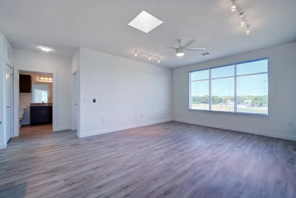 $1,695 | 13130 Pond Springs Road, Unit 2203, Austin, TX 78729