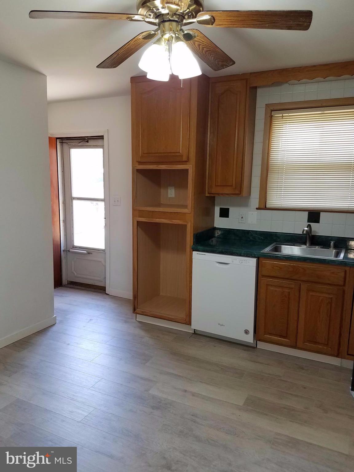 1217 Ridgeshire Road Baltimore, MD 21222 - Photo 17 of 30 Kitchen