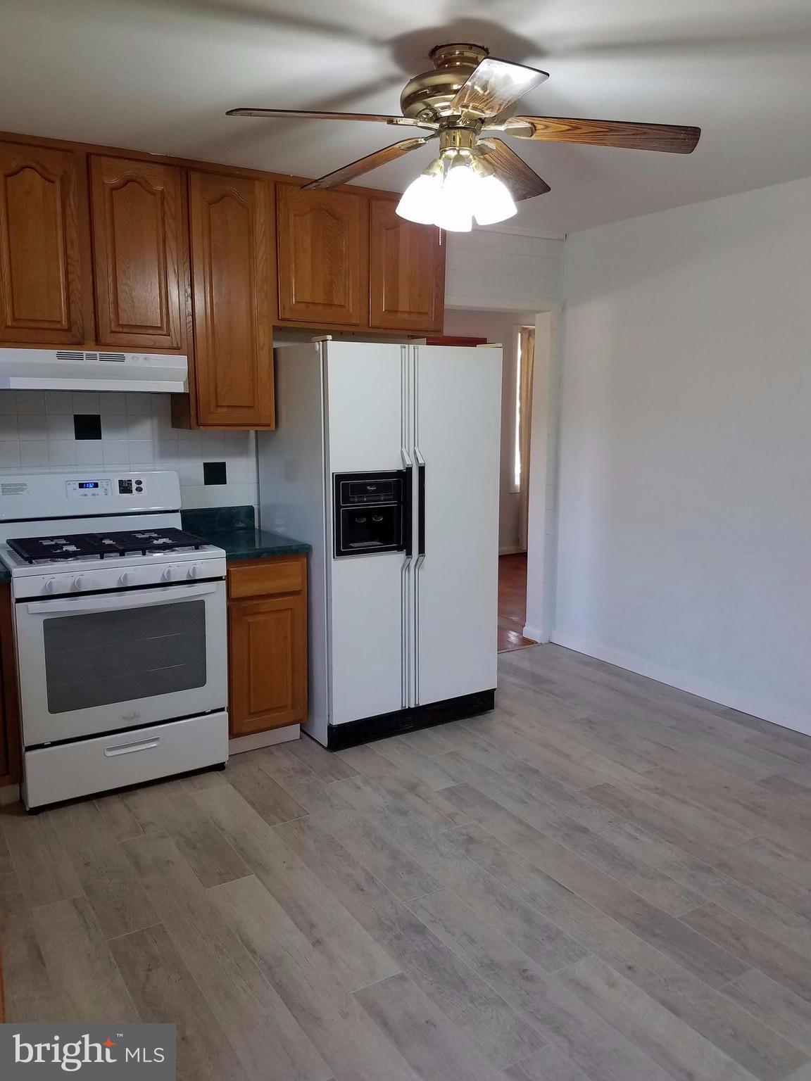 1217 Ridgeshire Road Baltimore, MD 21222 - Photo 18 of 30 Kitchen