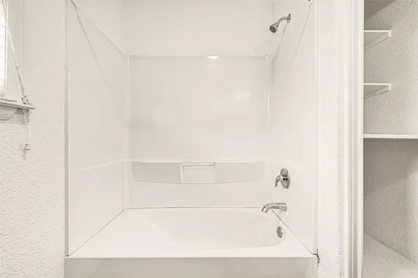 $3,500 | 4634 Highway 36, Rosenberg, TX 77471