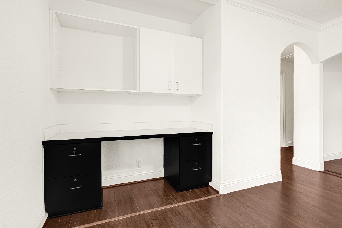 4634 Highway 36 Rosenberg, TX 77471 - Photo 5 of 29 Built in office nook.